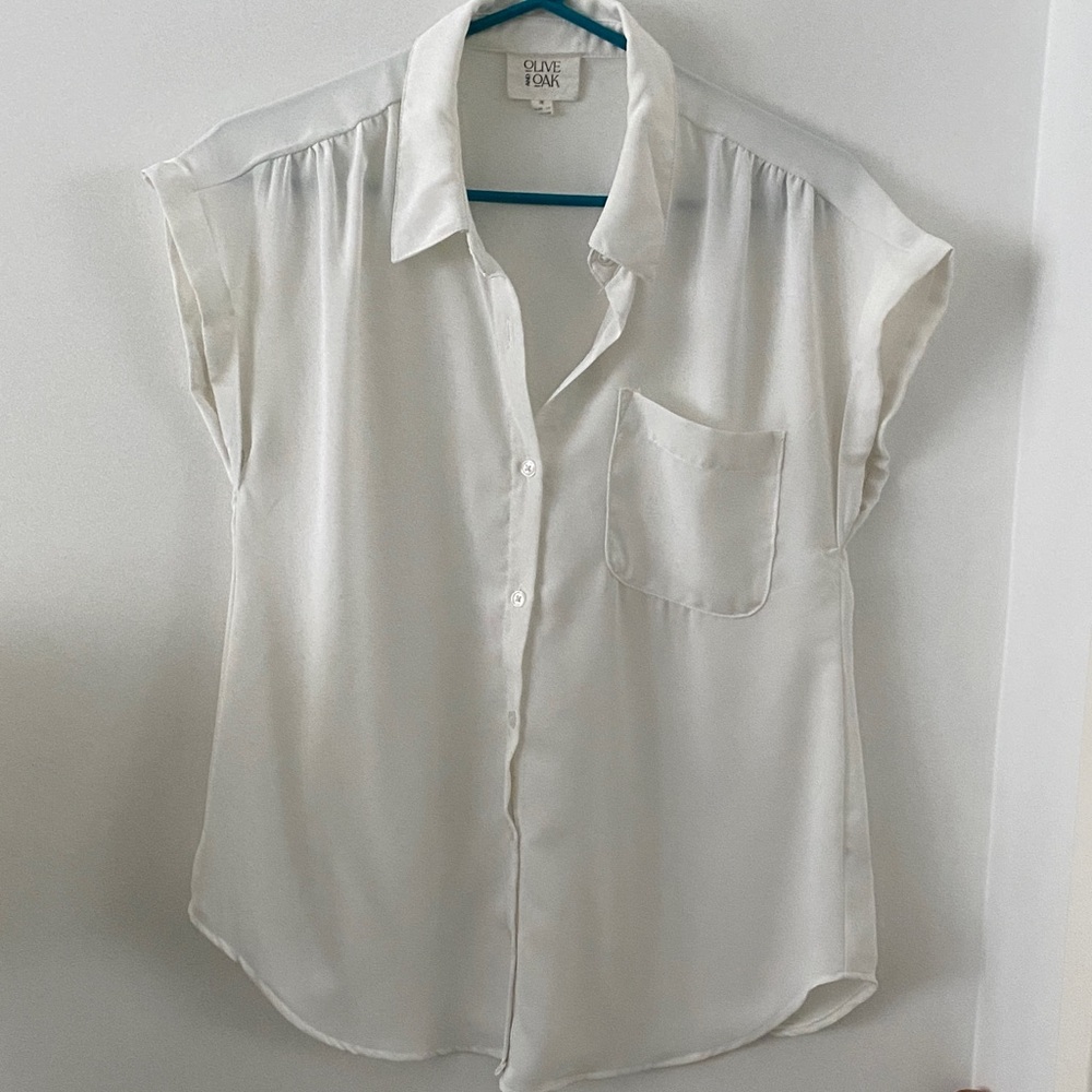 Olive and Oak Short Sleeve Blouse